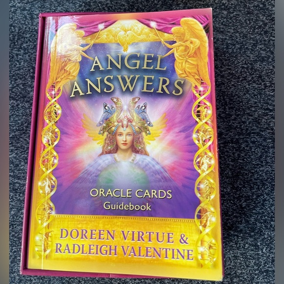 ANGEL ANSWERS ORACLE CARDS - Picture 2 of 10